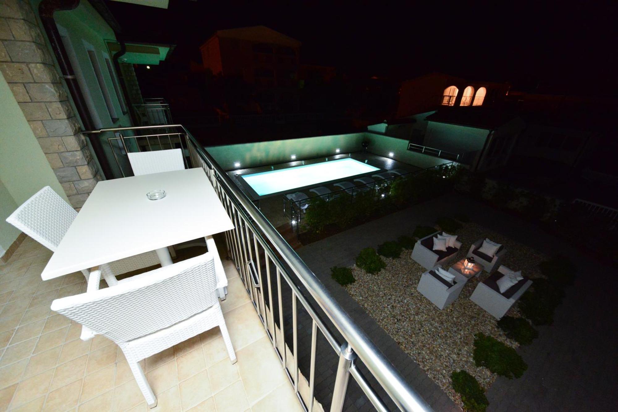 Sunset Deluxe Apartments Вир Номер фото