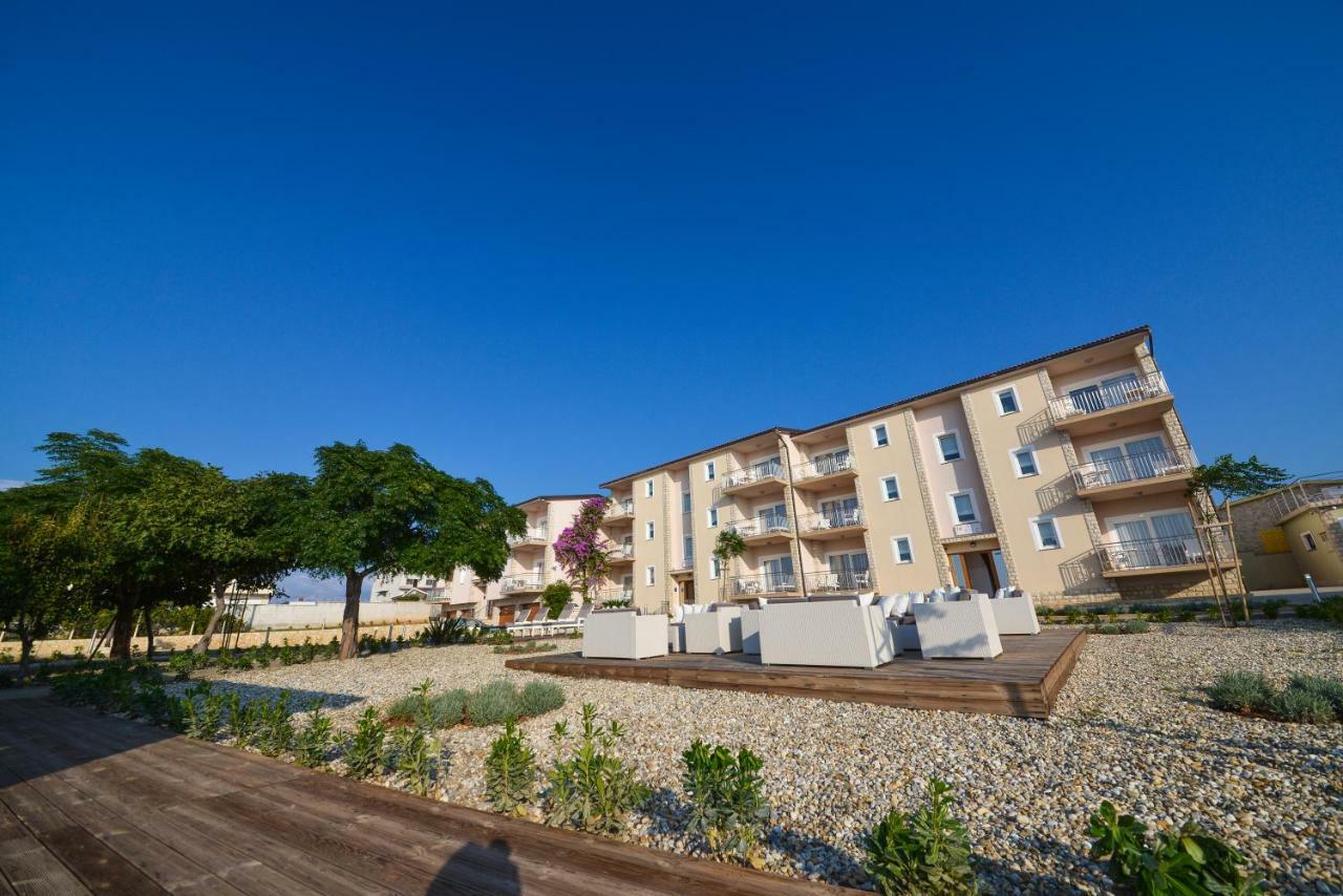 Sunset Deluxe Apartments Вир Екстер'єр фото