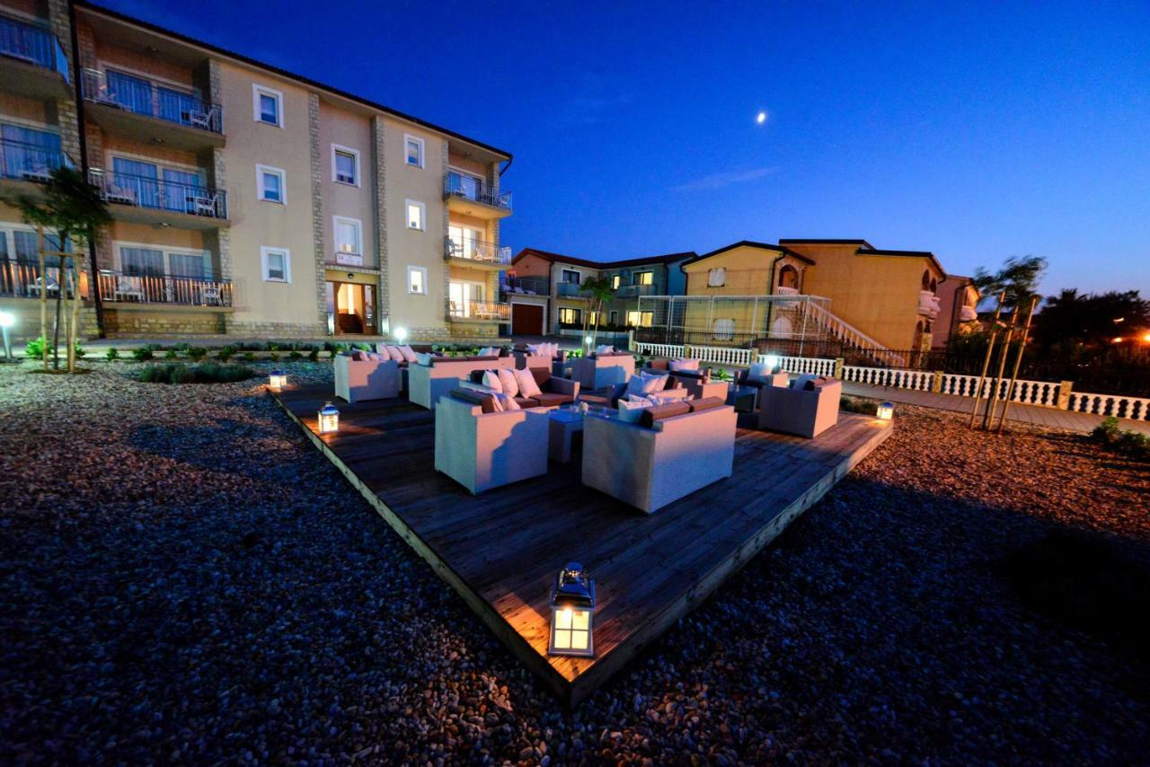 Sunset Deluxe Apartments Вир Екстер'єр фото