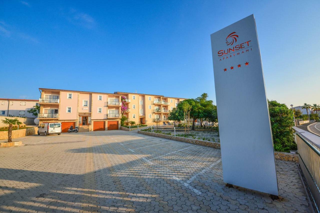 Sunset Deluxe Apartments Вир Екстер'єр фото