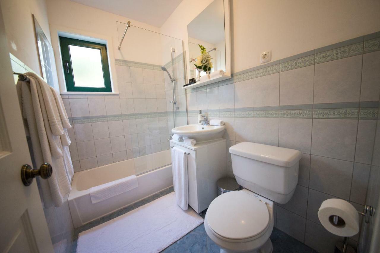 Sunset Deluxe Apartments Вир Номер фото